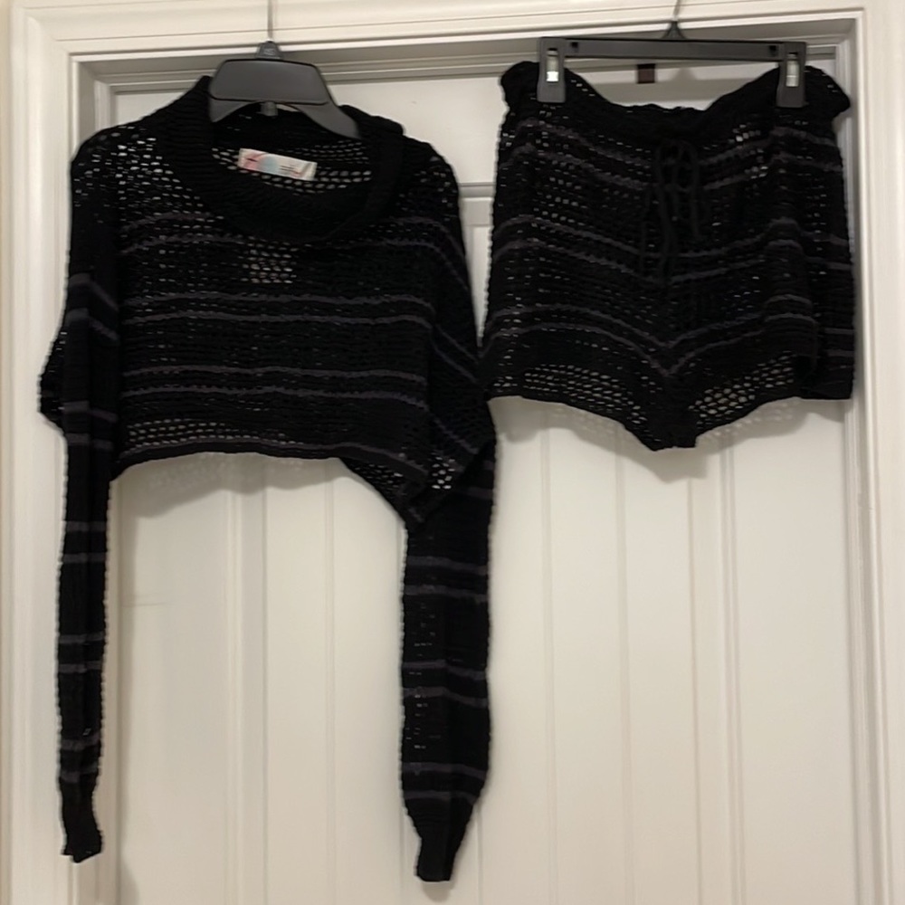 Free People Beach Montauk Dunes Crochet Set Size XS Sweater & Shorts BLACK - Picture 3 of 8